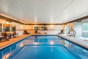 Hotel Comfort Inn & Suites