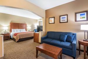 Hotel Comfort Inn & Suites