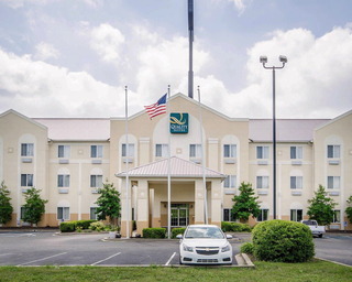 Hotel Comfort Suites