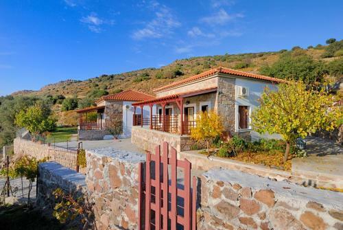 Villa Troyan Hill Apartments