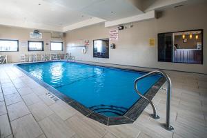 Hotel Comfort Inn & Suites