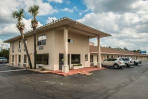 Hotel Rodeway Inn
