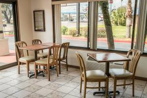 Hotel Rodeway Inn