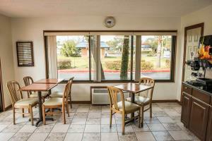 Hotel Rodeway Inn