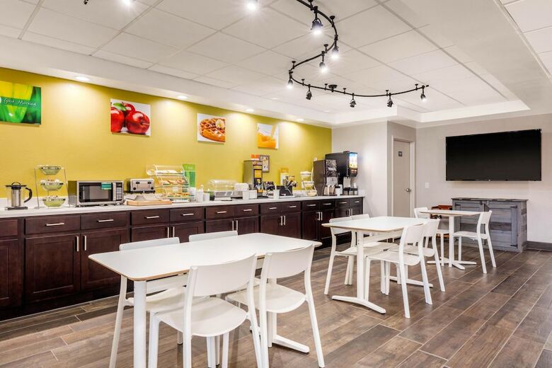 Hotel Comfort Inn