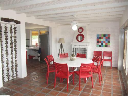 Chatet Suizo Al Pie Del Mar
