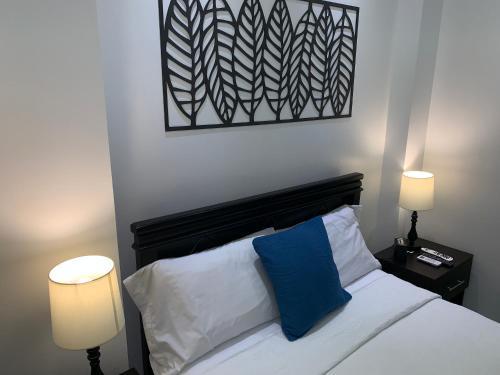 Hostal Black Castle -plaza Malecon
