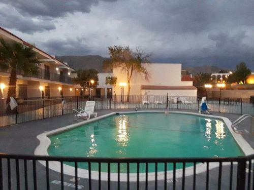 Hotel Americas Best Value Inn & Suites