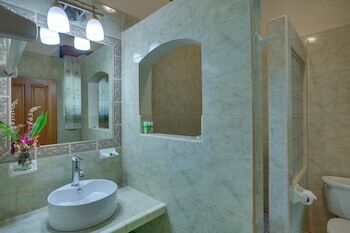 Hotel Midas Resort