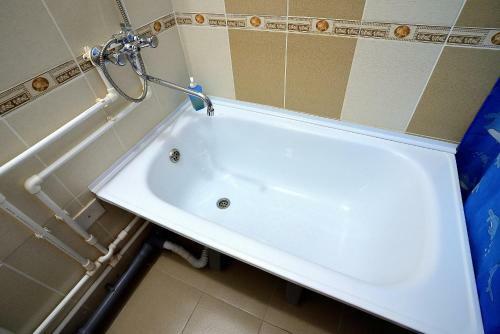 Apartamento Good Flat On Bratyev Kashirinykh 119