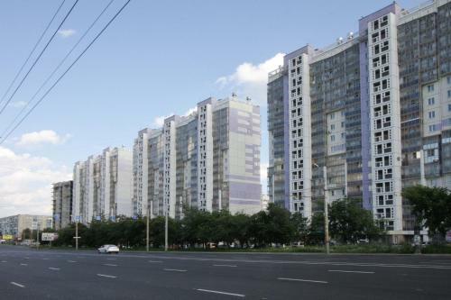 Apartamento Good Flat On Bratyev Kashirinykh 119