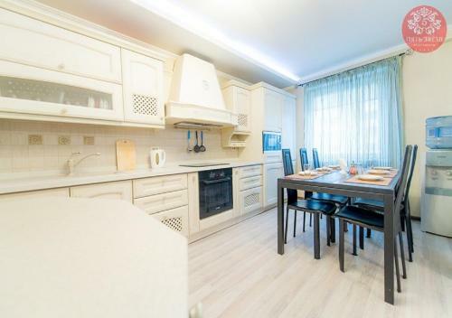 Apartamento Five Stars Stadion Lokomotiv