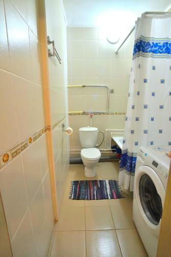 Apartment On Universitetskaya Naberezhnaya 48