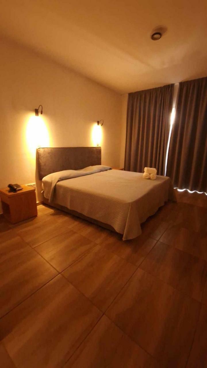 Moniatis Hotel
