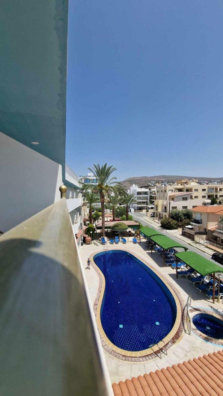 Moniatis Hotel
