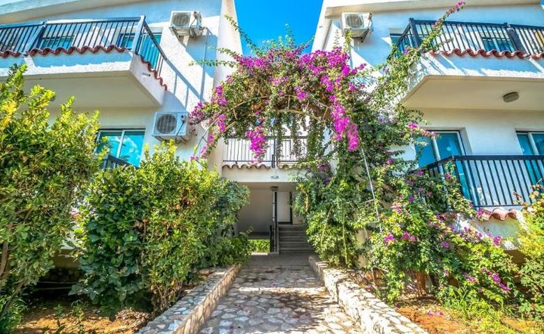 Hotel Apartments Aphelandra