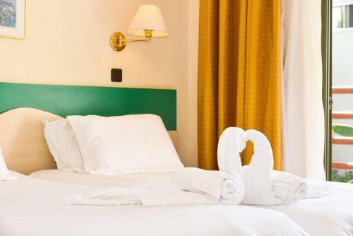 Poseidon Hotel And Apartments