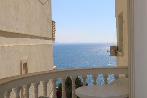 Cozy Sea View Apartment