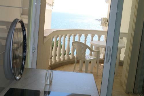 Cozy Sea View Apartment