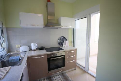 Cozy Sea View Apartment