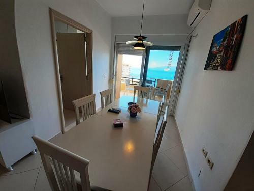 Del Mar Sea View Apartment