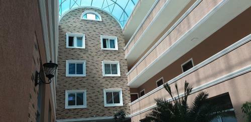 Hotel Kompleksi Caushi