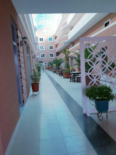 Hotel Kompleksi Caushi