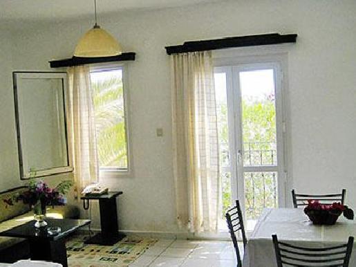Hotel La Maison Apartments