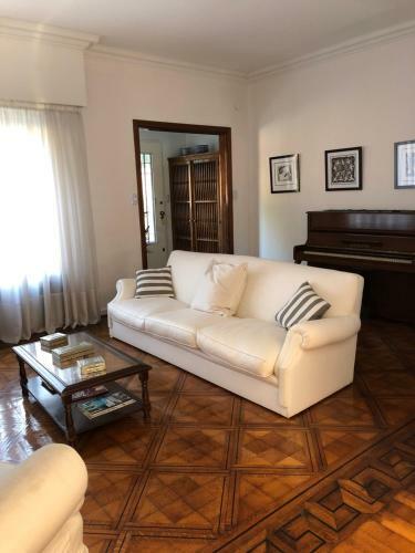 Olivos�s Home