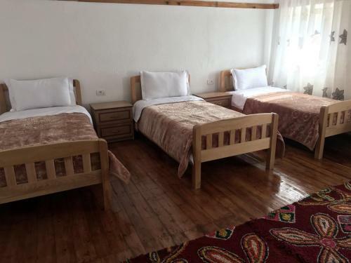 Hostal Guest House Sabriu