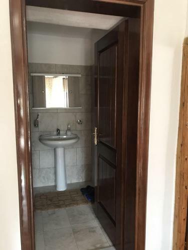 Hostal Guest House Sabriu