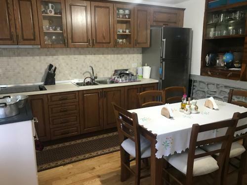 Hostal Guest House Sabriu