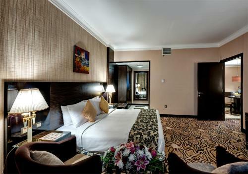 Hotel Sharjah Palace