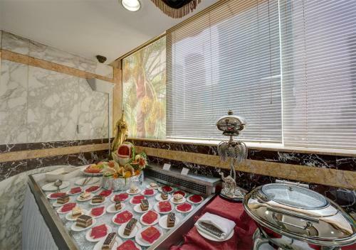 Hotel Sharjah Palace