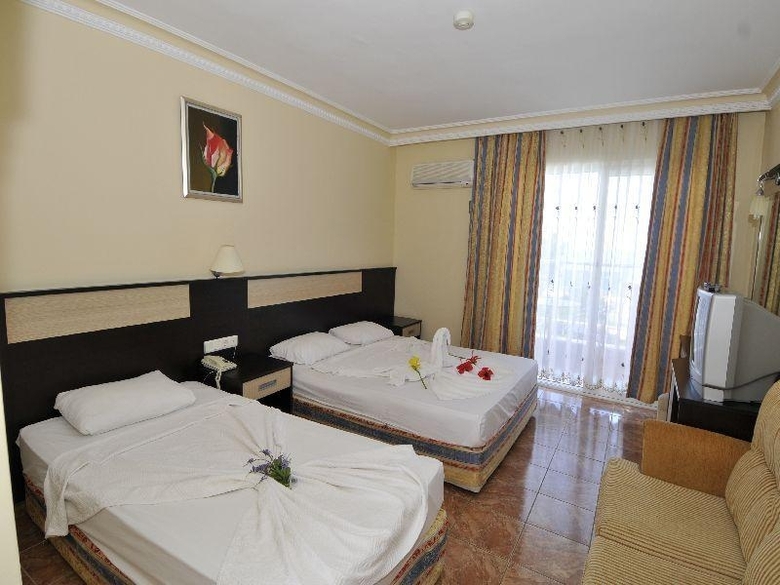 First Class Hotel