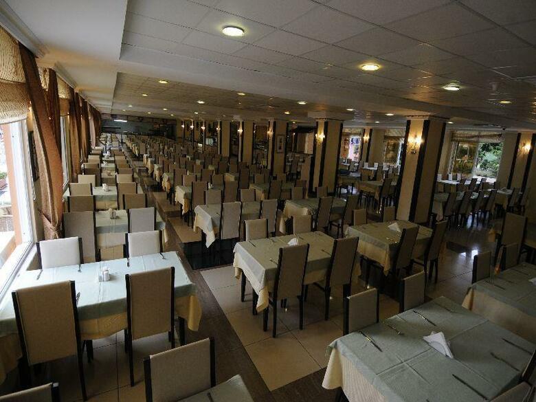 First Class Hotel