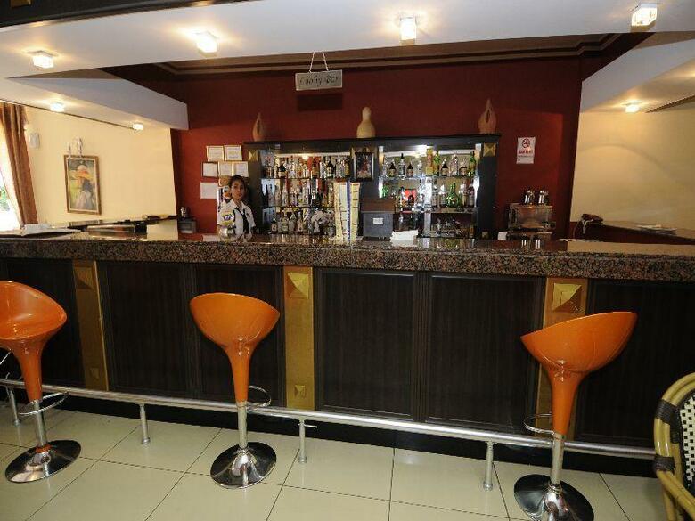 First Class Hotel