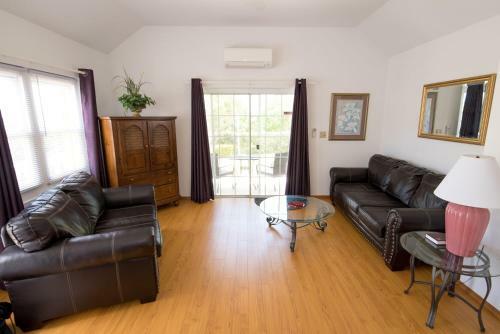 Windsong Guest Apartments