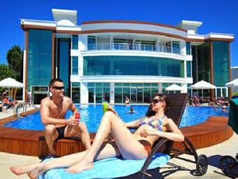 Royal Arena Hotel