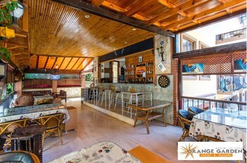 Hotel Orange Garden Apartments