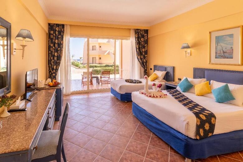 Hotel Shoni Bay Resort