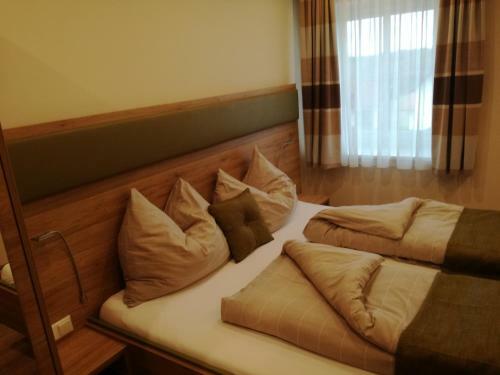 Hotel Mittelpunkt-europa Gmbh
