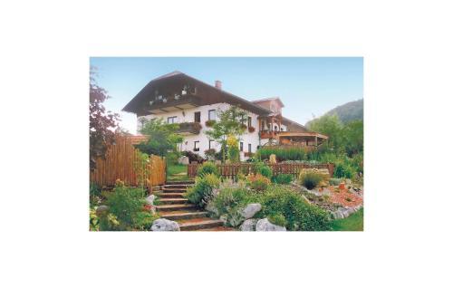 Two-bedroom Apartment In Ertl