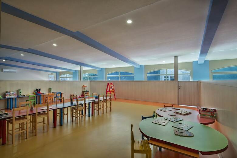 Hotel Pine Beach Resort