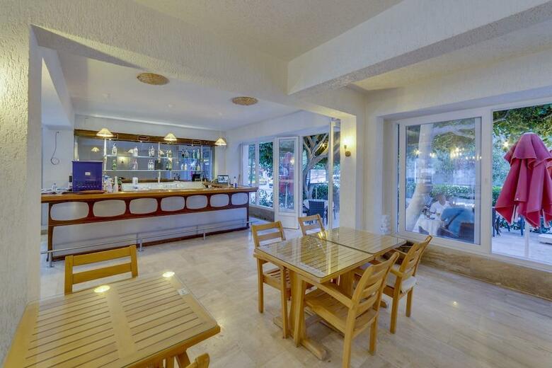 Hotel Serhan