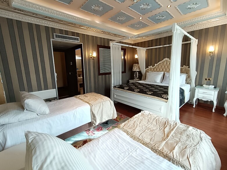 Golden Horn Hotel