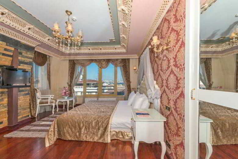 Golden Horn Hotel