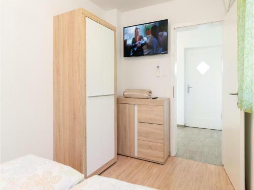 Two-bedroom Holiday Home In Eisenberg