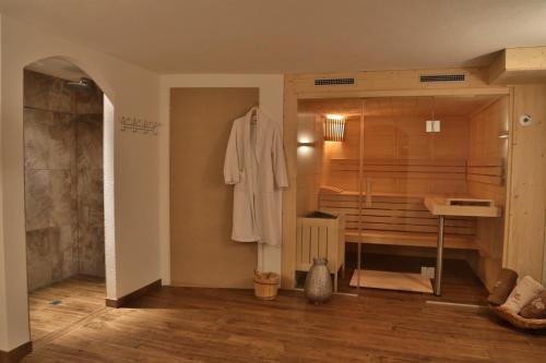 Three-bedroom Apartment In Abfaltersbach I