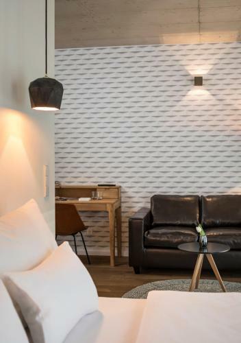 Gapsite Hotel